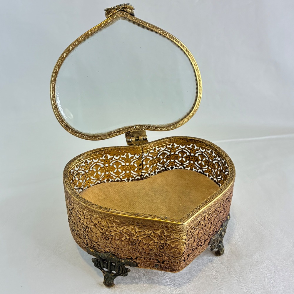 Vintage Gold Tone Heart Shaped Jewelry Box Ormolu Filigree Glass Lid Footed - Picture 2 of 16